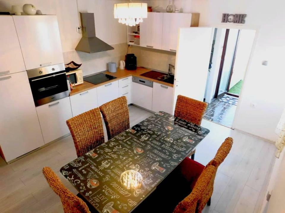 Littlevenice Appartme 50M From Sea تروغير المظهر الخارجي الصورة